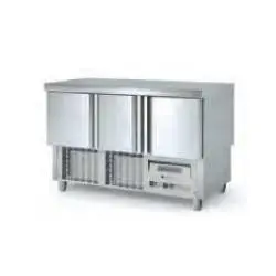Bajo Mostrador 3 Puertas MF-140 (Refrigeración) Coreco