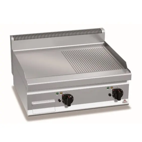 Fry Top a Gas Sobremesa Mitad Placa Lisa Mitad Acanalada G7FM8B-2. Romagsa